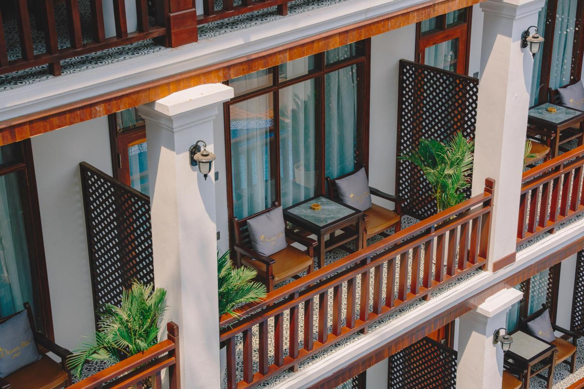 Dream 1985 Hotel Luang Prabang Buitenkant foto