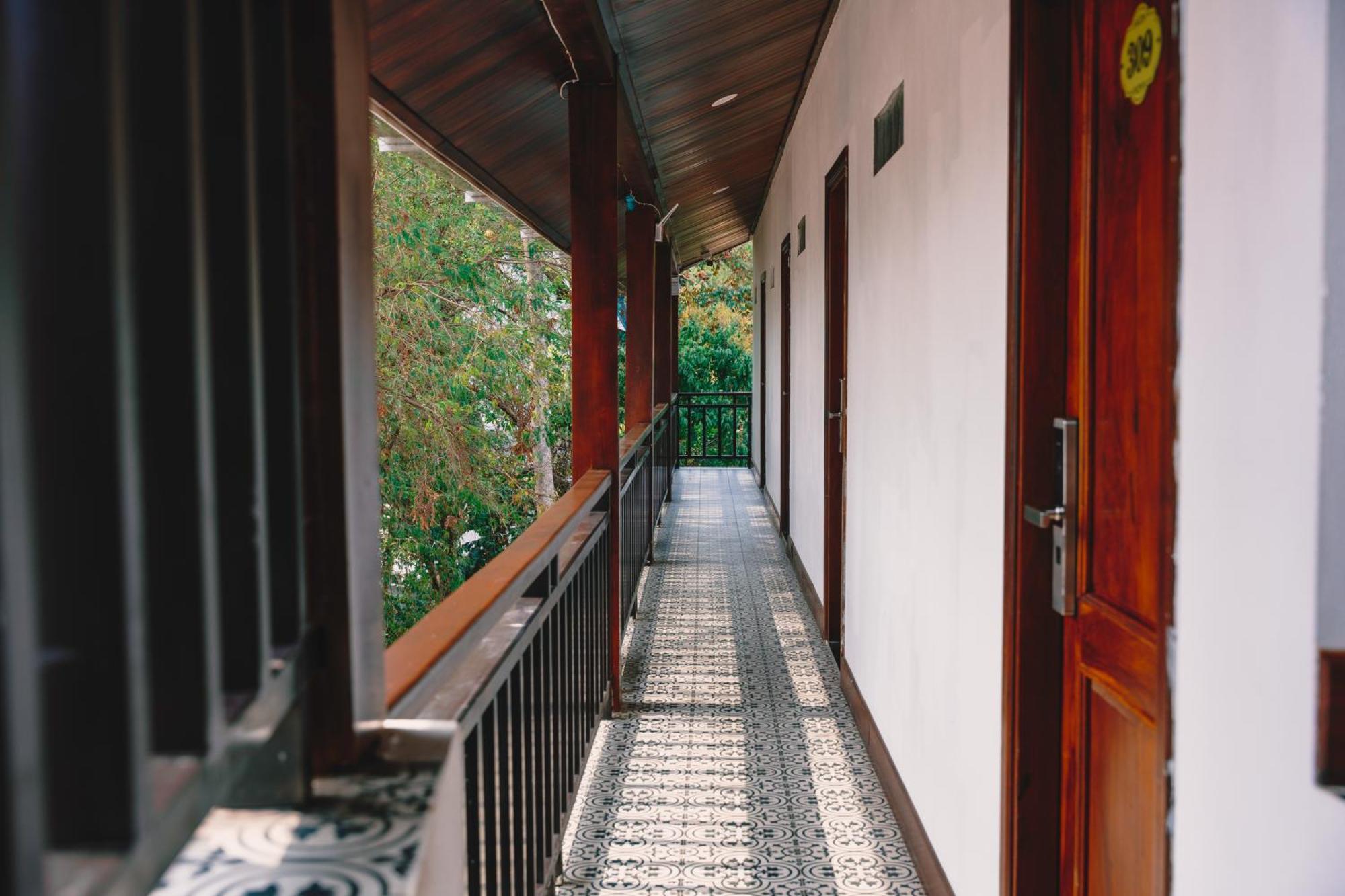 Dream 1985 Hotel Luang Prabang Buitenkant foto
