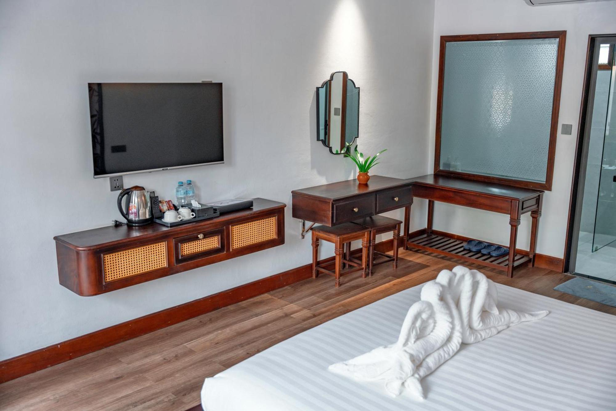 Dream 1985 Hotel Luang Prabang Buitenkant foto